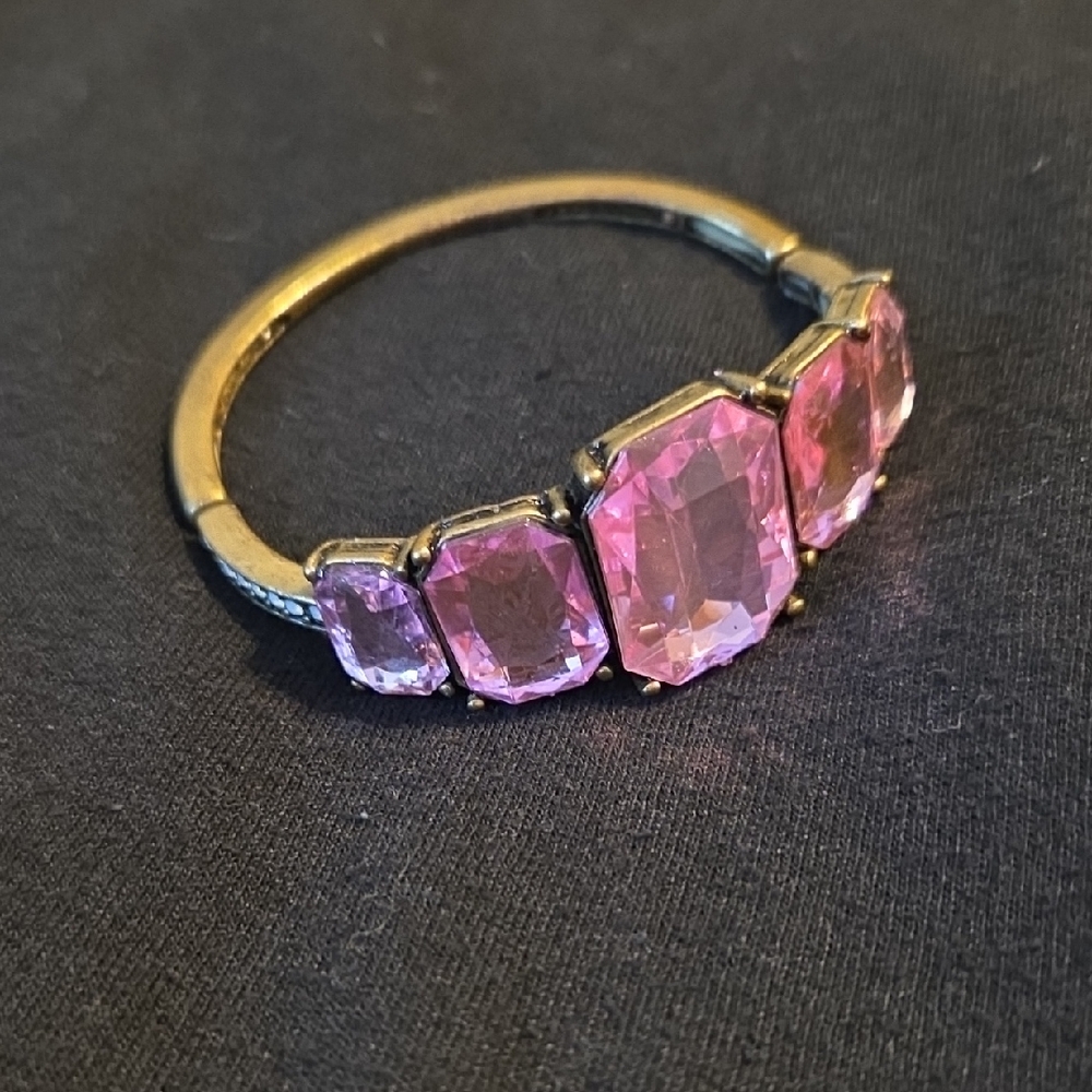 Gold Tone Bracelet with Pink Gemstones